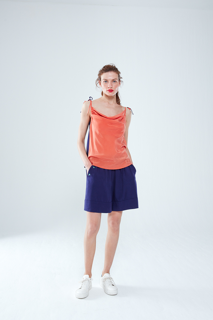 EVERYWHERE TOP